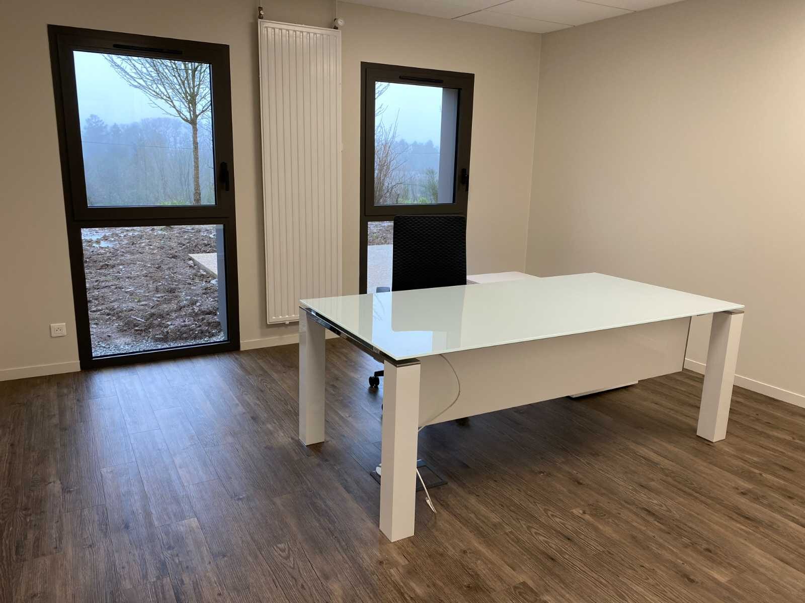 Aménagement du bureau d'un artisan à Lothey