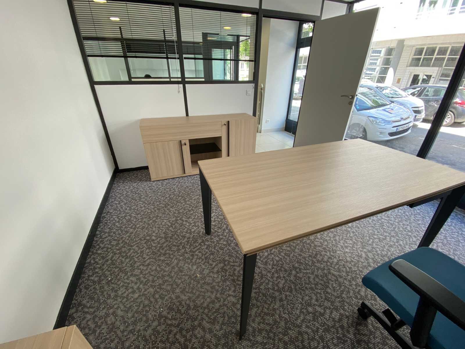 Aménagement des bureaux d'une agence d'assurance à Brest