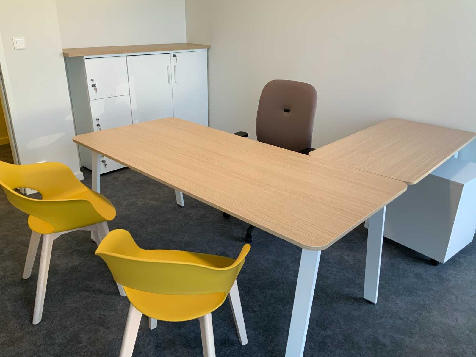 Bureau en L, pieds blancs