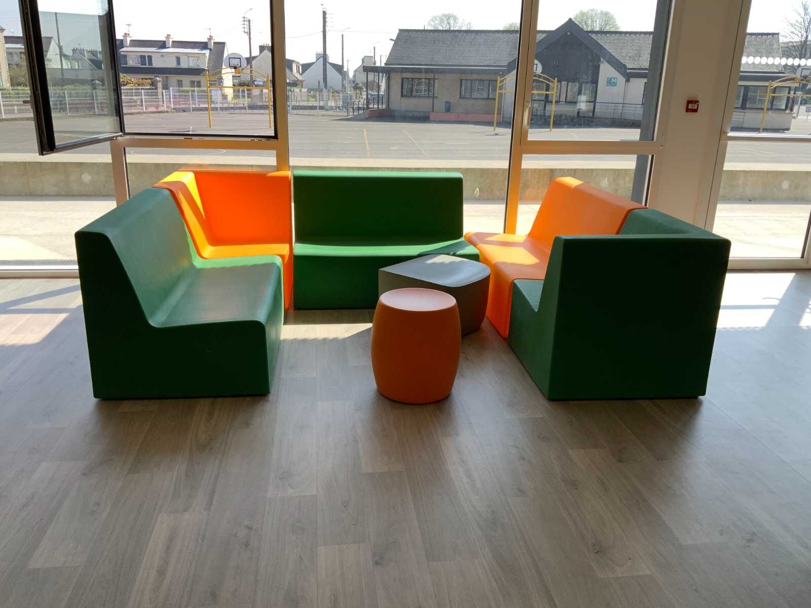 Aménagement du foyer du collège-lycée de Lesneven — vue 4