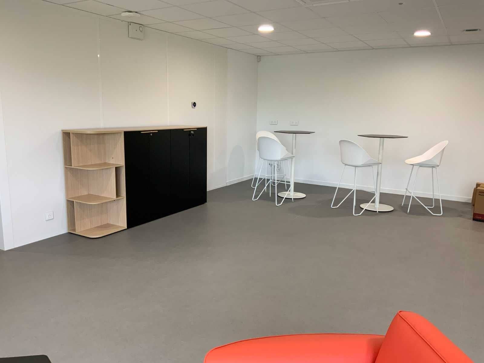 Aménagement du foyer du lycée à Plouénan