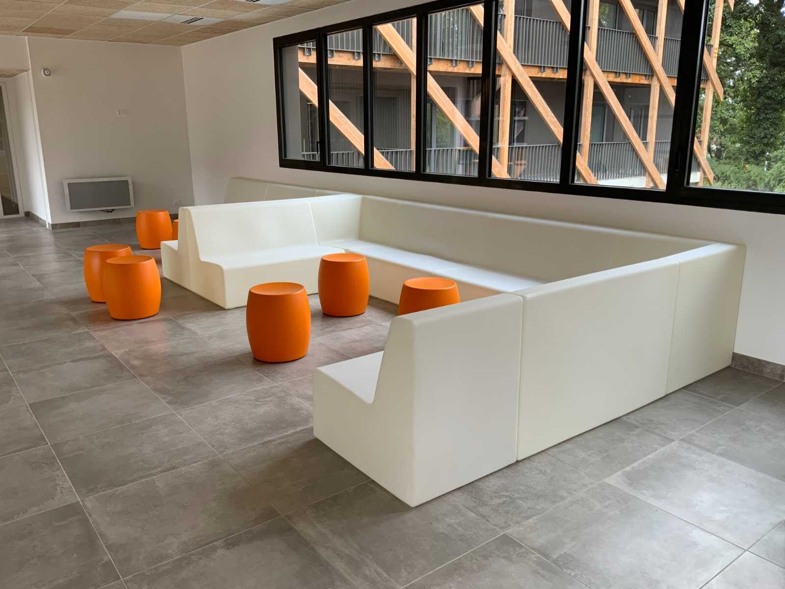 Aménagement du foyer du lycée à Plouzané — vue 5