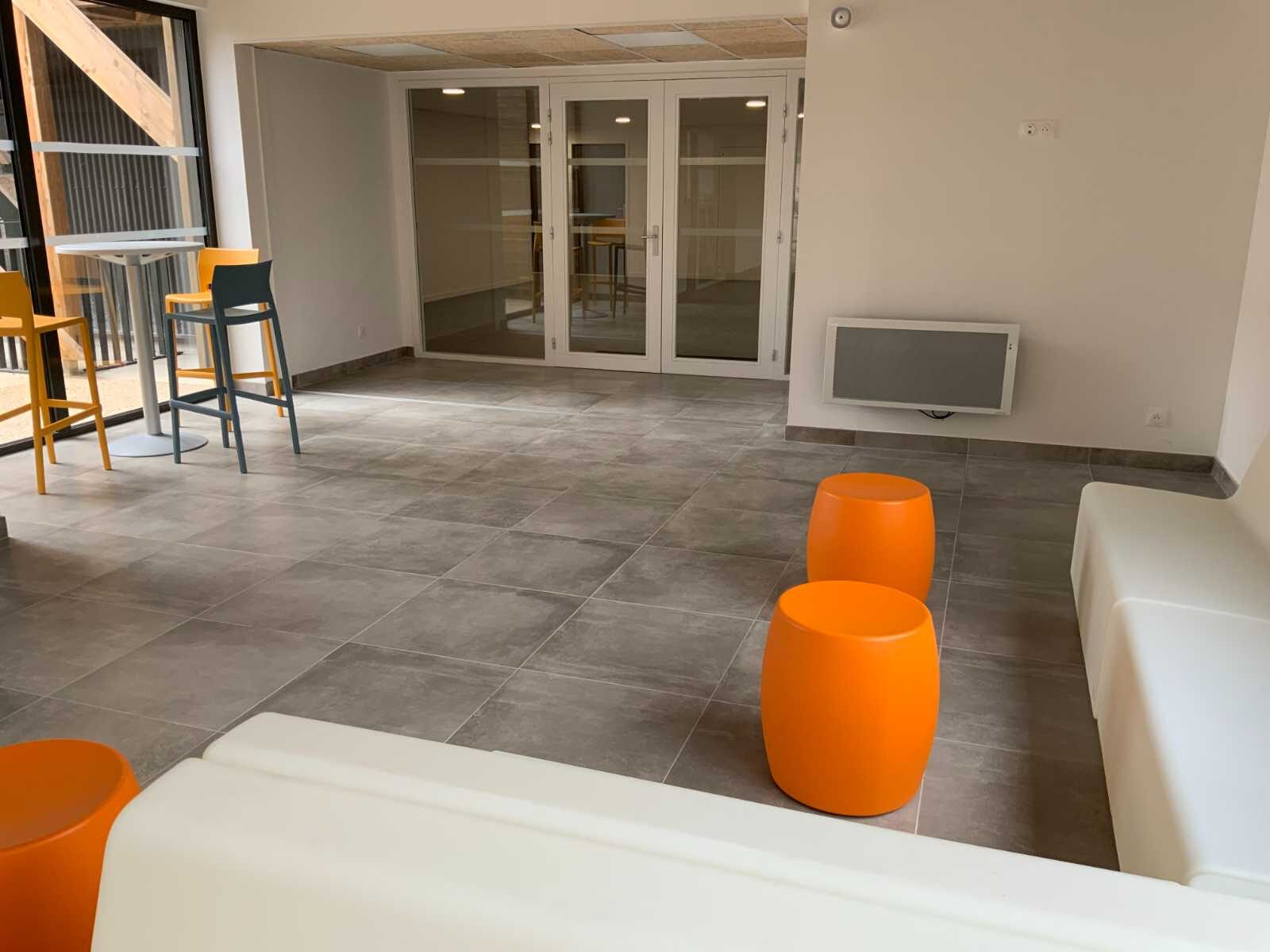 Aménagement du foyer du lycée à Plouzané — vue 6