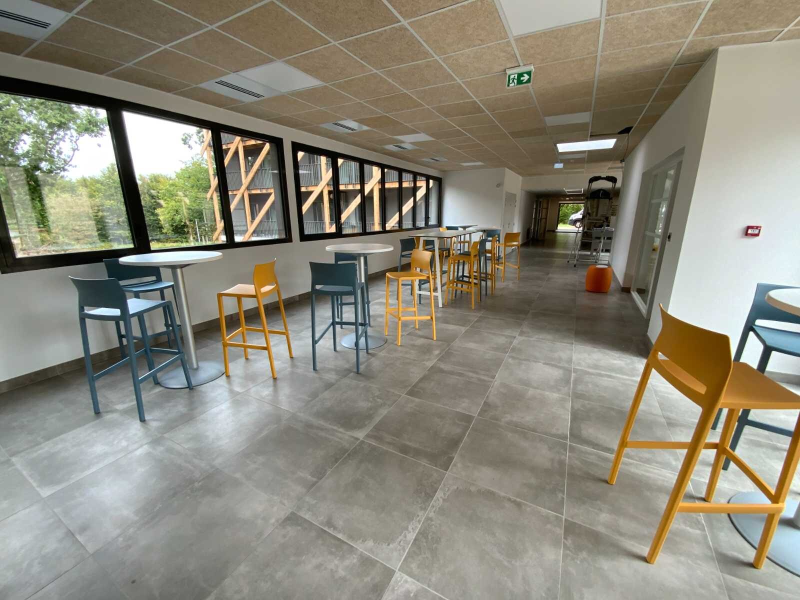 Aménagement du foyer du lycée à Plouzané — vue 7