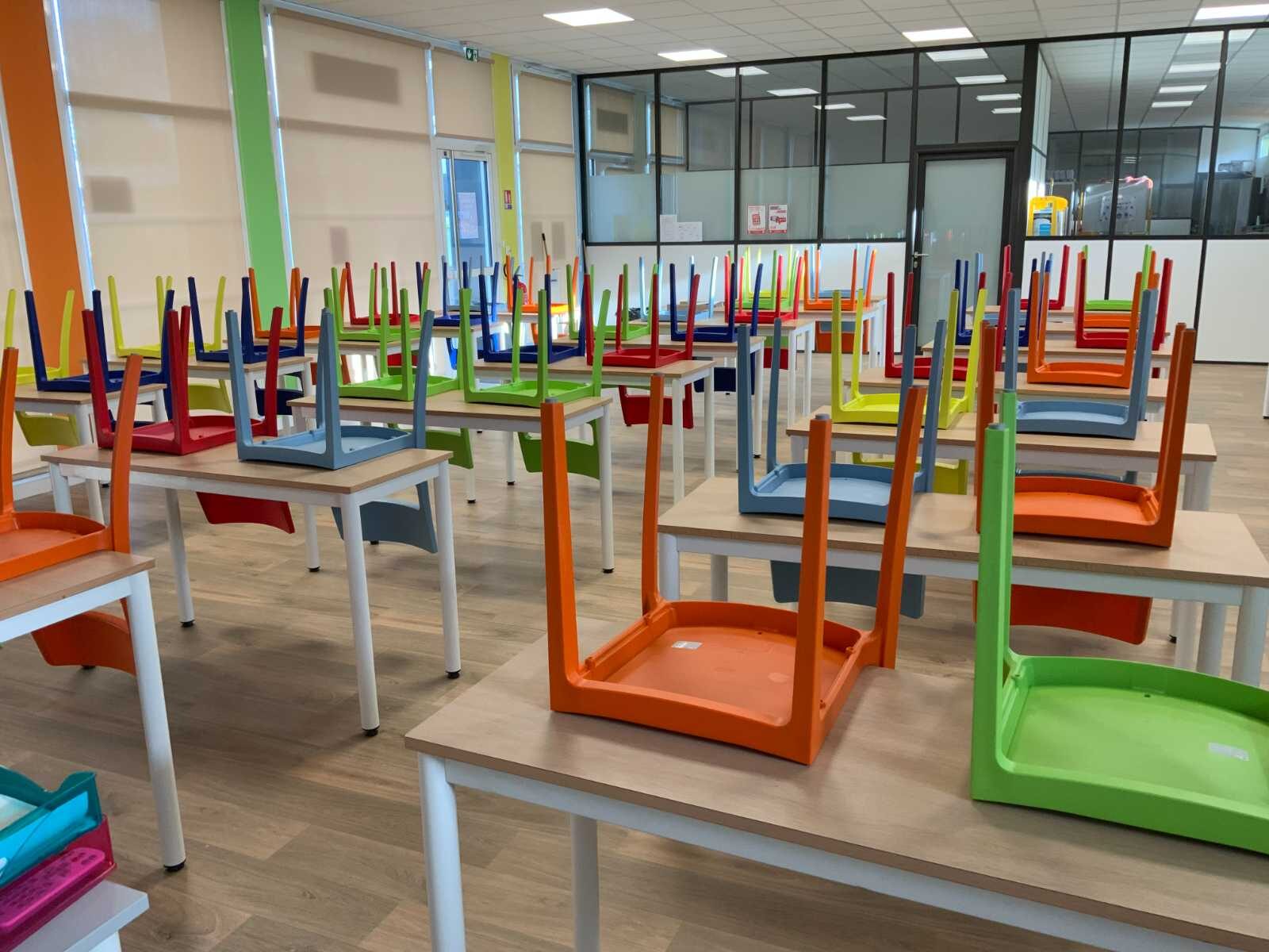 Salle informatique à écrans escamotables au lycée de Lannion — vue 8
