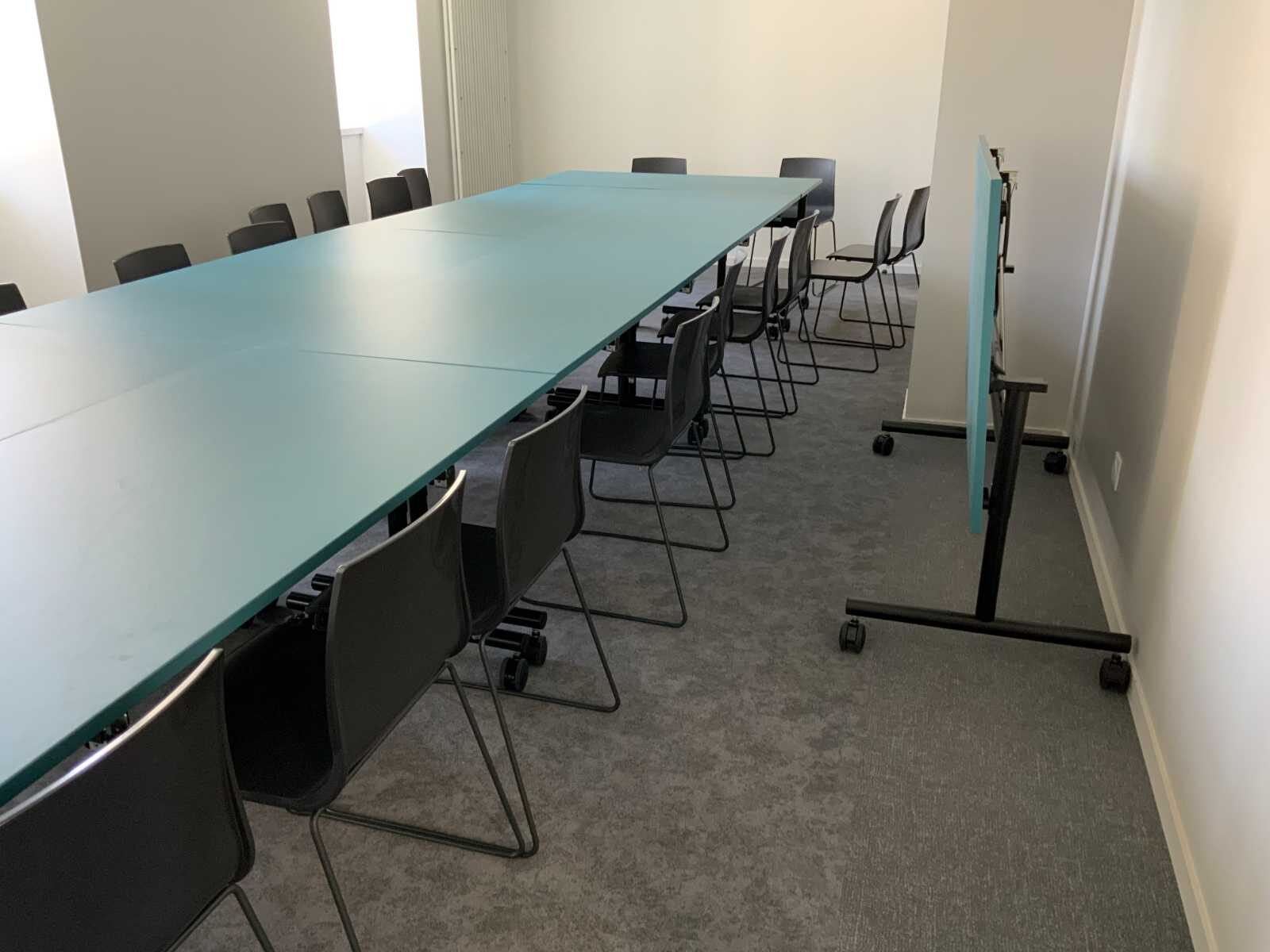 Salle de réunion modulable d'un collège-lycée à Saint-Pol-de-Léon