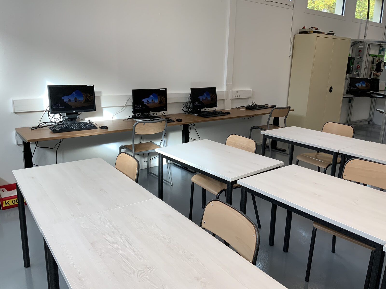Salle informatique d'un collège-lycée à Brest — vue 7