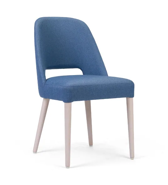 Chaise Gomo rouge, vue 3