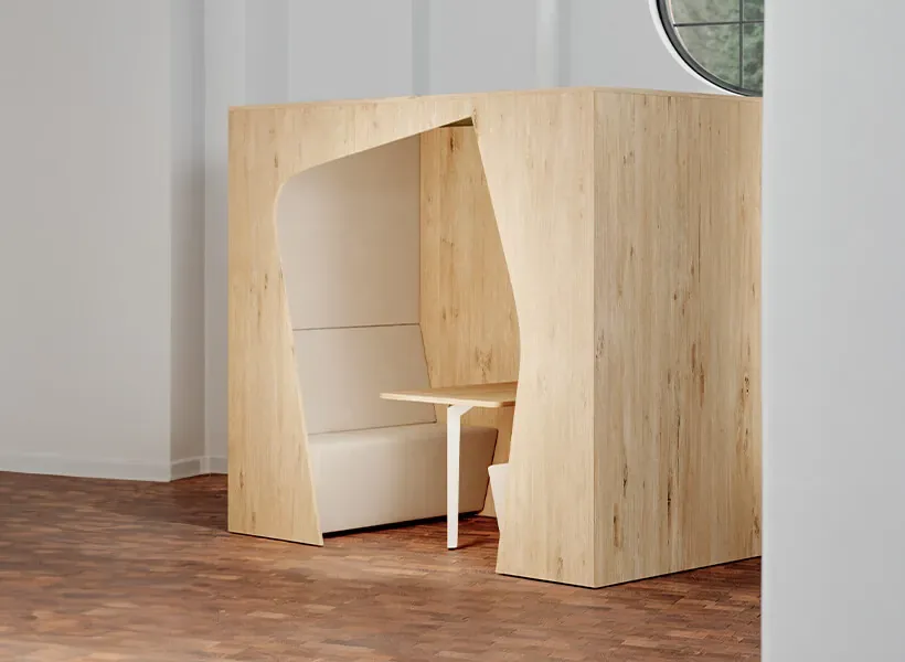 Box Komunikube, vue 4