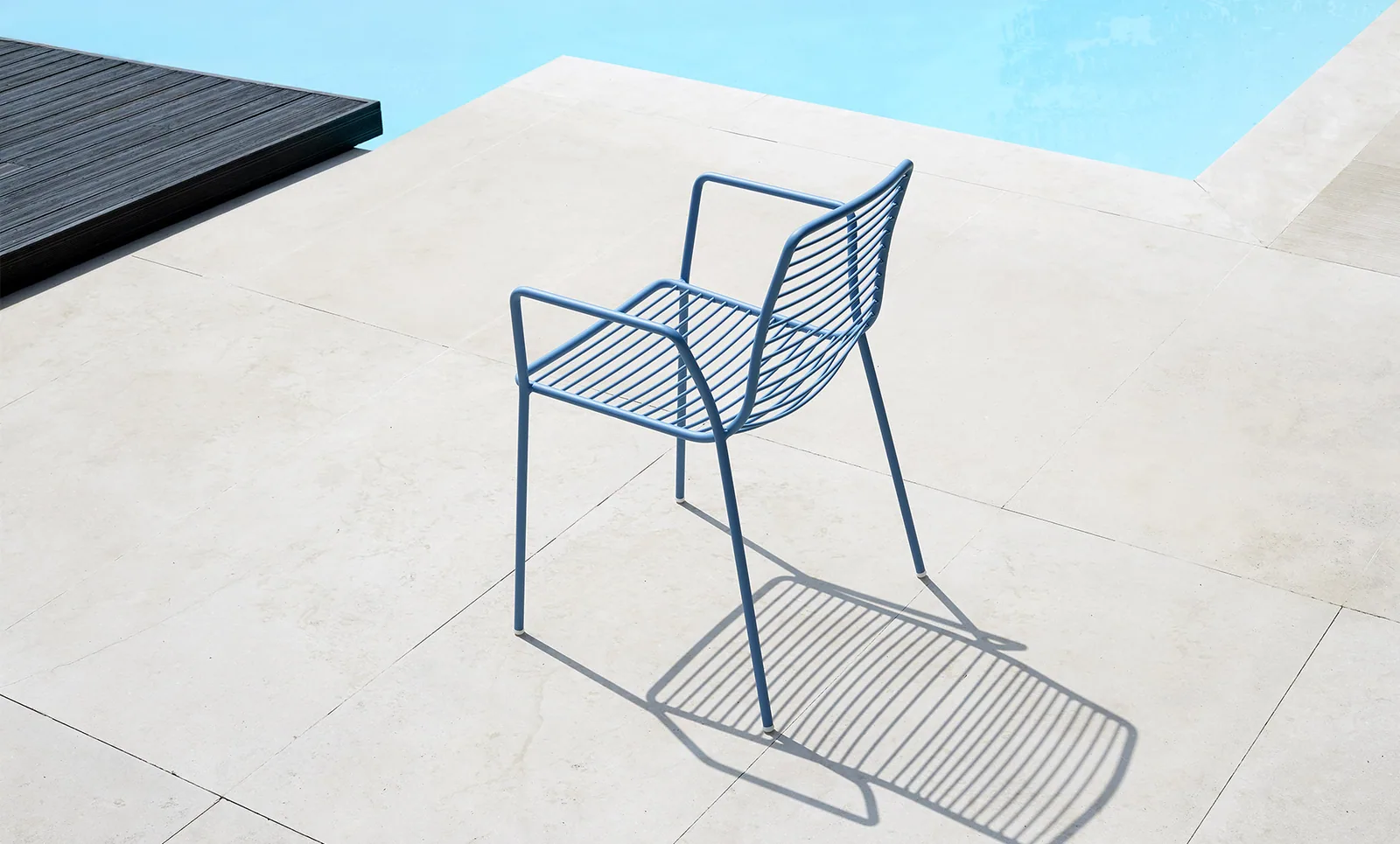 Summer avec accoudoirs