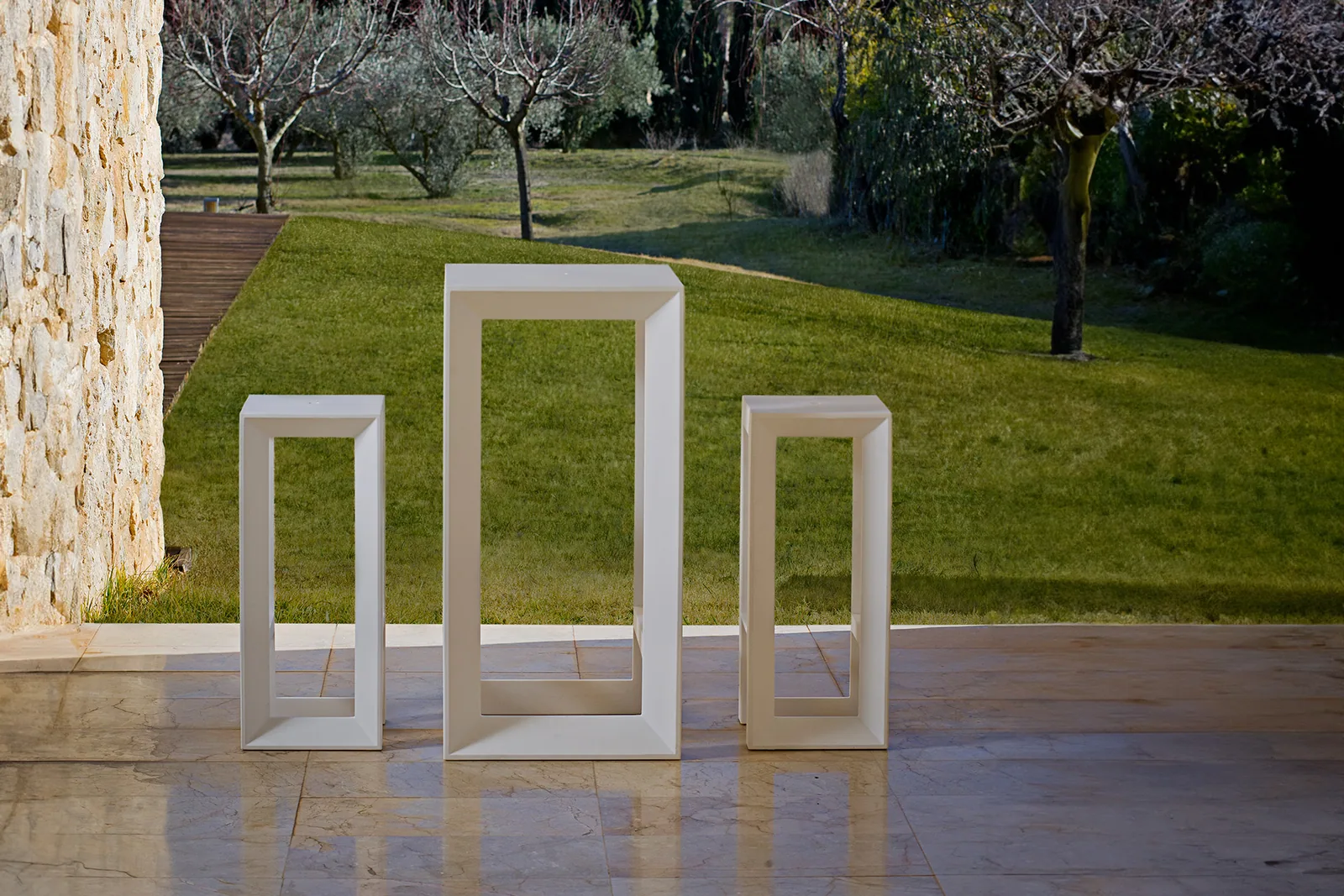 Frame – table de bar 50x50x100, vue 2