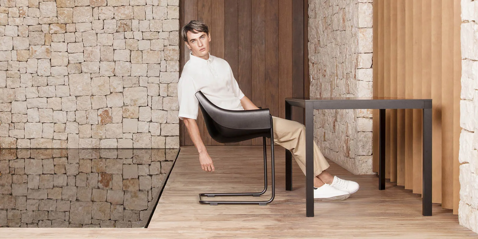 Chaise Manta piètement luge, vue 3
